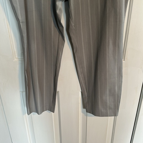 NWT a new day grey skinny ankle pant size 17 - Picture 2 of 6